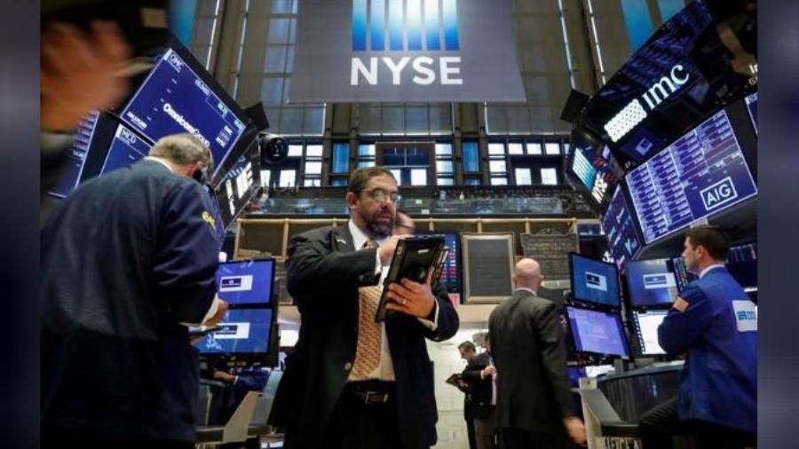 مؤشرات الأسهم الرئيسية في بورصة وول ستريت الأمريكية تغلق على ارتفاع